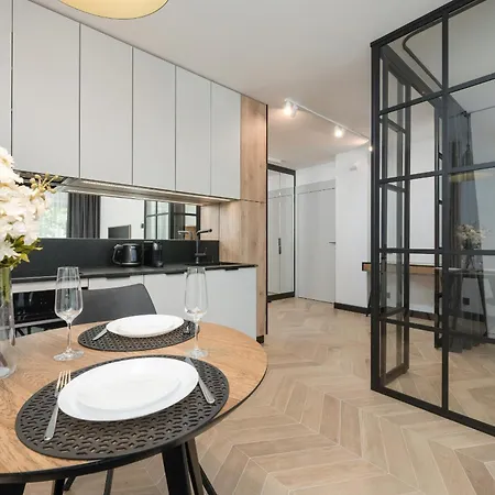 Nowoczesny Apartament Z Klimatyzacja I Parkingiem By Renters Prestige Breslavia
